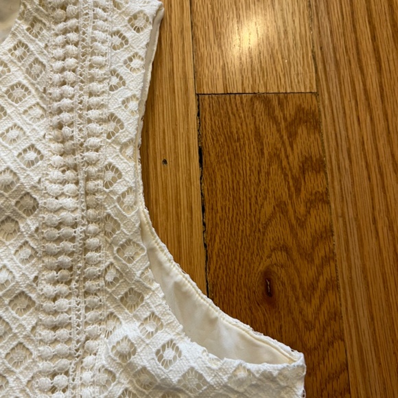 Banana Republic White Sleeveless Blouse - Picture 7 of 8